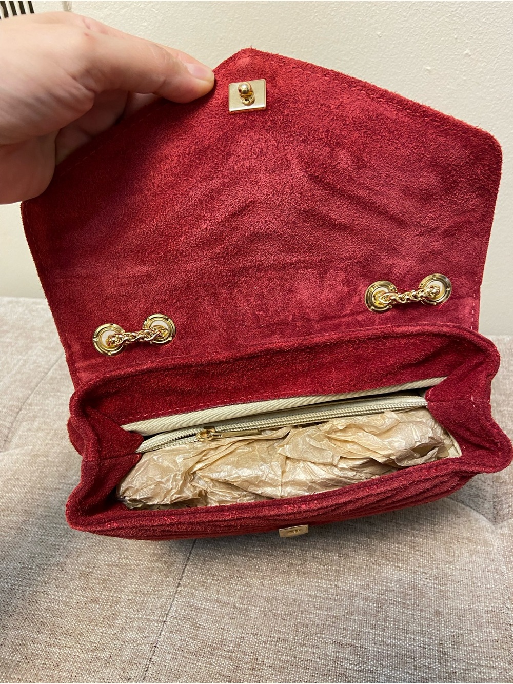 Persaman Red Suede Quilted Crossbody Bag Gold Chain Strap Chevron Flap Shoulder - Picture 7 of 11